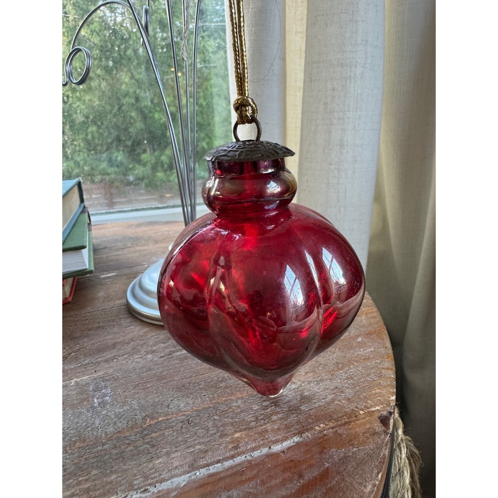 Kugel Mid West Red Glass Christmas Ornament Ribbed Finial Vintage Style 4.5 Inch